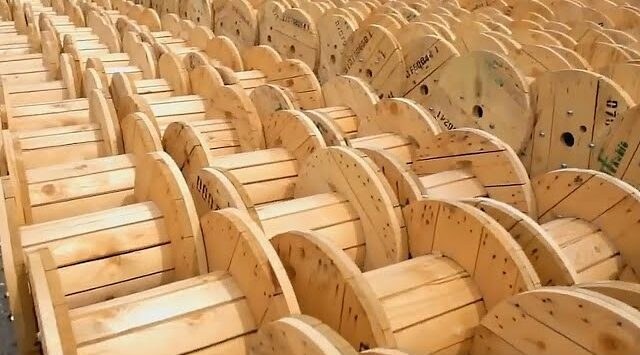 Wooden cable drums